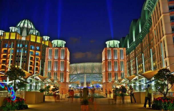 Casino Lovers - Resorts World Sentosa, Singapore Thailand